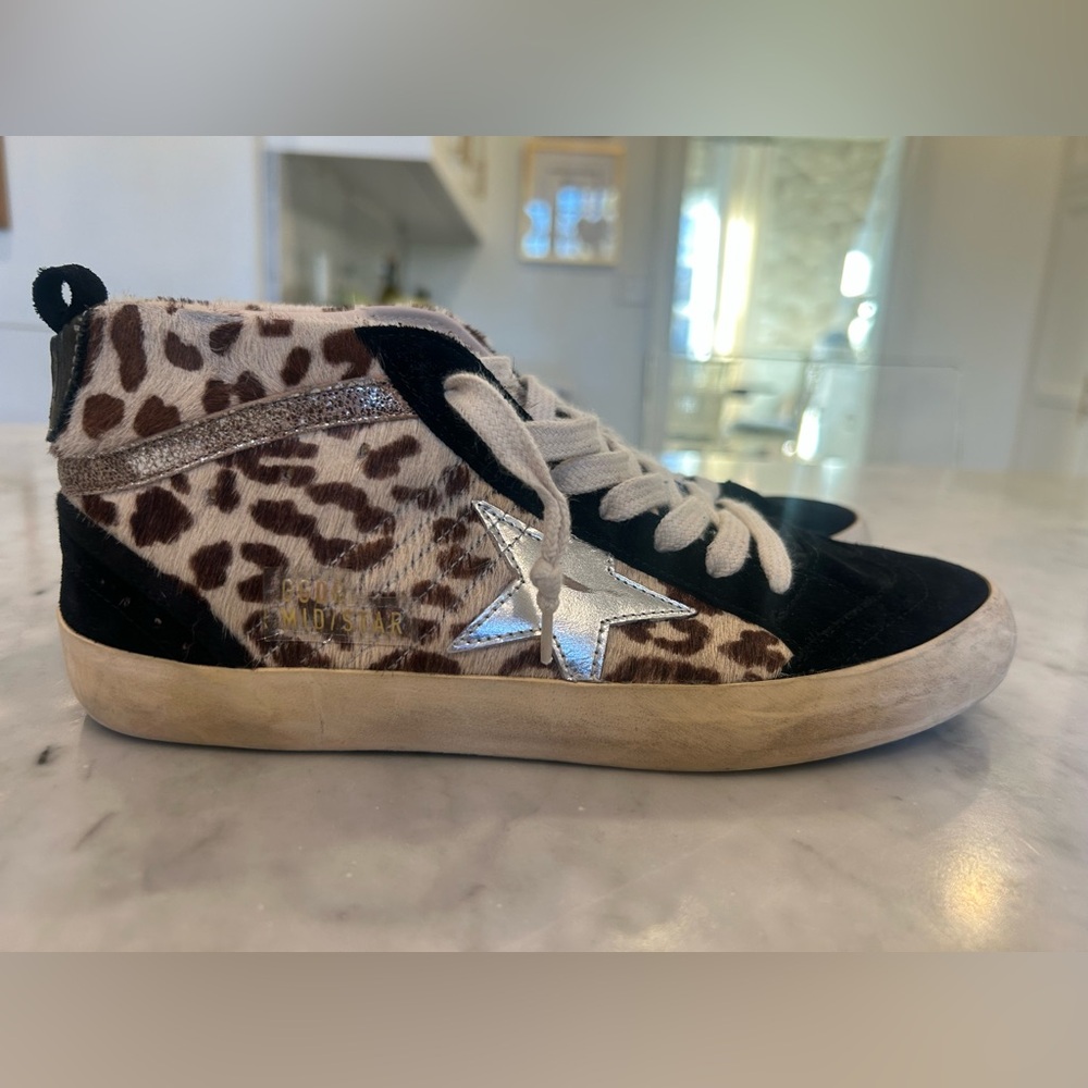 Golden Goose Leopard mid star classic Sz 39 excellent used condition. Worn twice
